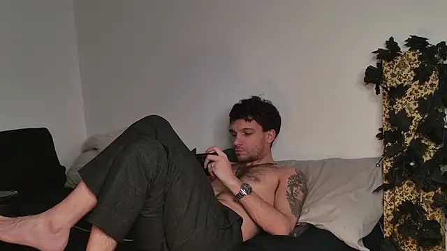 JackDesFeux online show from December 4, 4:52 am