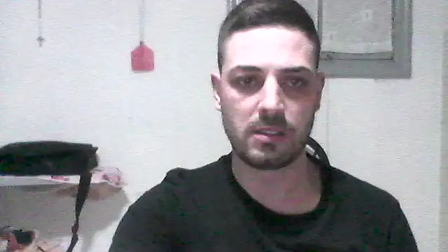 iltoscano95 online show from October 4, 8:24 pm