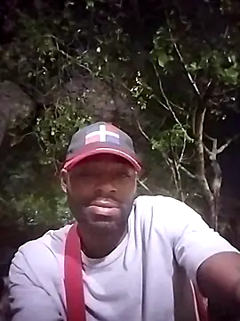 CarlosBigglock online show from April 6, 8:04 am