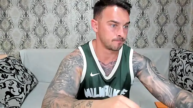 Jonmusclemaster online show from June 22, 7:40 pm