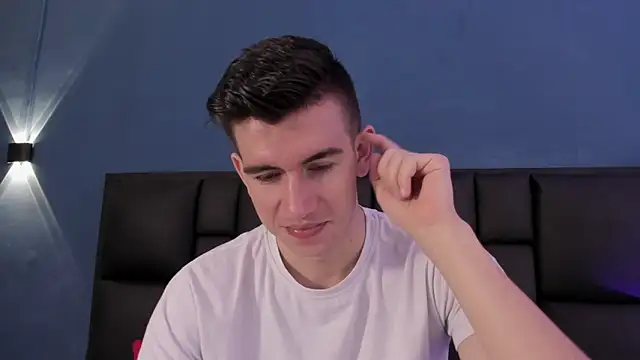 MikaelSlow online show from November 12, 4:18 am