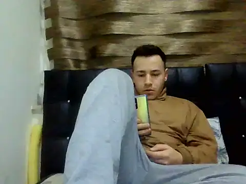 Seksihacker online show from December 19, 8:55 pm