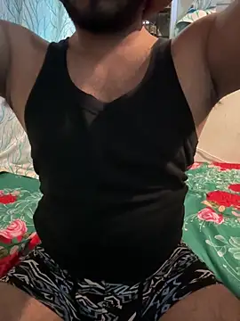 Snapshot of wildboy_simon chatting on October 23, 9:24 am wildboy simon online show from October 23, 9:24 am