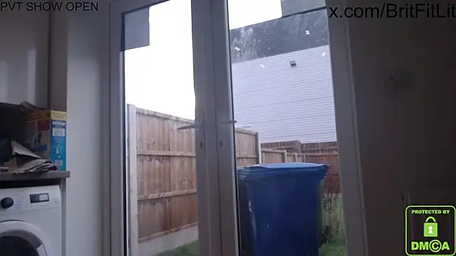 Snapshot of BritishHappyEnding chatting on February 28, 9:47 am BritishHappyEnding online show from February 28, 9:47 am