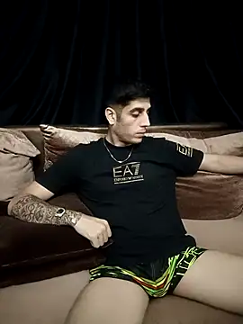 arenn1997 online show from September 15, 10:44 pm