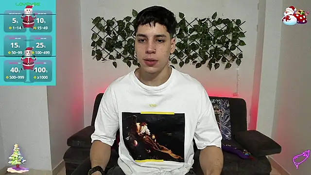 Snapshot of jonathanjoestar_ chatting on December 12, 9:04 pm jonathanjoestar online show from December 12, 9:04 pm