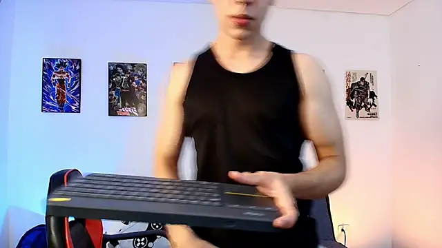 jonathanjoestar  online show from April 17, 9:50 pm