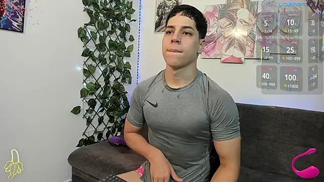 Snapshot of jonathanjoestar_ chatting on February 7, 7:38 pm jonathanjoestar online show from February 7, 7:38 pm