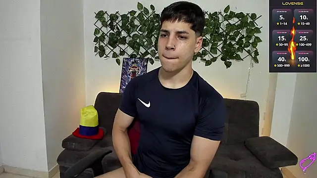 Snapshot of jonathanjoestar_ chatting on December 2, 11:49 pm jonathanjoestar online show from December 2, 11:49 pm