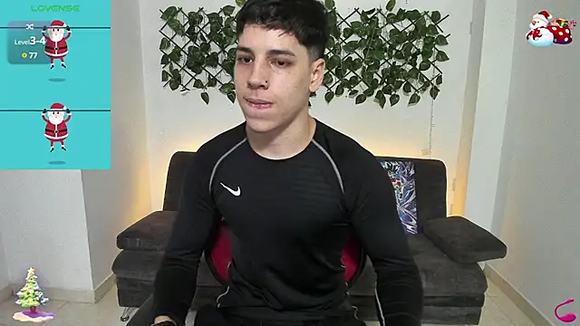Snapshot of jonathanjoestar_ chatting on December 13, 8:26 pm jonathanjoestar online show from December 13, 8:26 pm