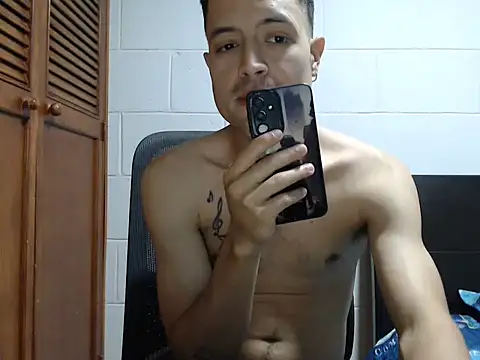 dimitriquiet05 online show from February 19, 8:00 am