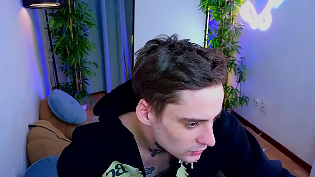 ohhottom online show from April 3, 11:34 pm