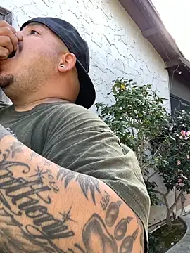 valleyoneofakind online show from October 28, 10:23 pm