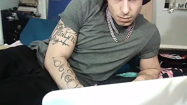 Snapshot of --D-a-D-D-y- chatting on March 21, 1:56 am --D-a-D-D-y- online show from March 21, 1:56 am
