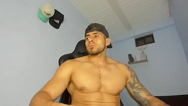 Snapshot of _Poseidon1_ chatting on March 20, 3:13 am Poseidon1 online show from March 20, 3:13 am