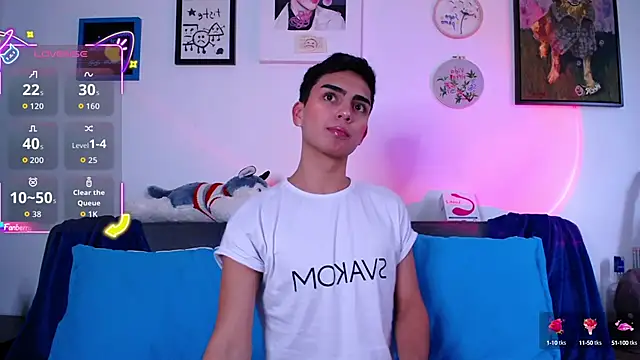 OwenBluee online show from September 27, 9:45 pm