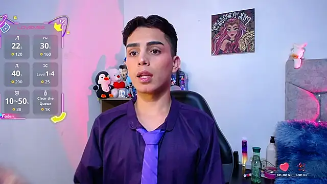 OwenBluee online show from January 8, 8:19 am