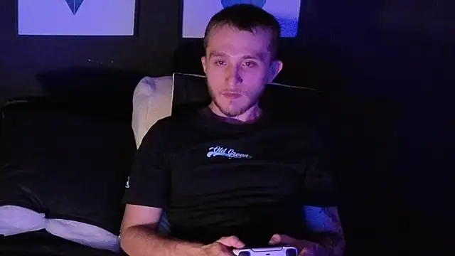 Dylanwhite23  online show from April 10, 6:53 am