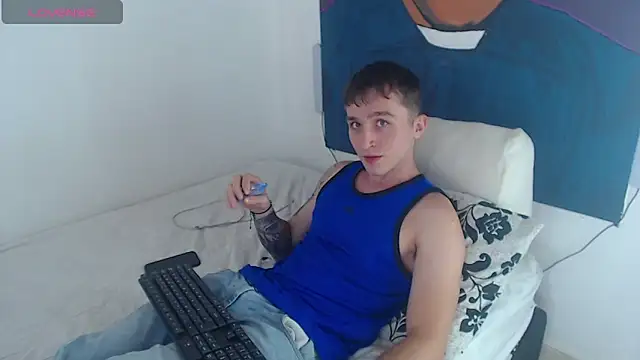 Dylanwhite23  online show from January 5, 3:00 am