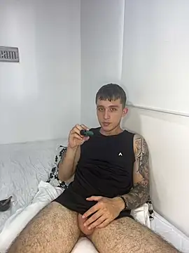 Dylanwhite23  online show from January 17, 8:48 pm