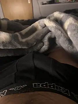 kevinxrcmk18 online show from November 1, 9:19 pm