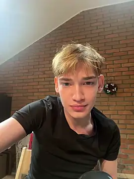 Nick Win online show from December 18, 1:45 pm