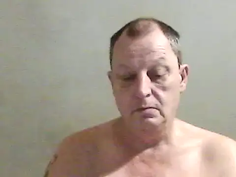 chubbybear2cum online show from December 24, 7:55 pm