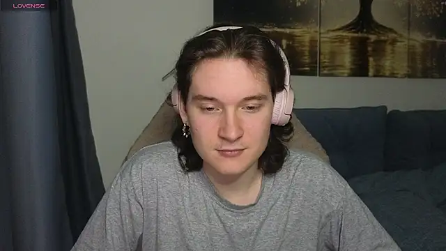 MoreRealAlex online show from July 6, 2:36 pm