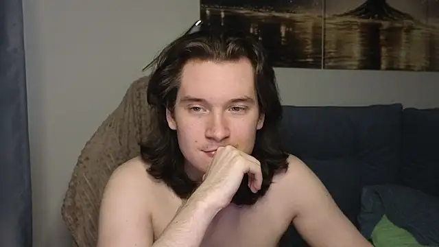 MoreRealAlex online show from April 29, 5:34 am