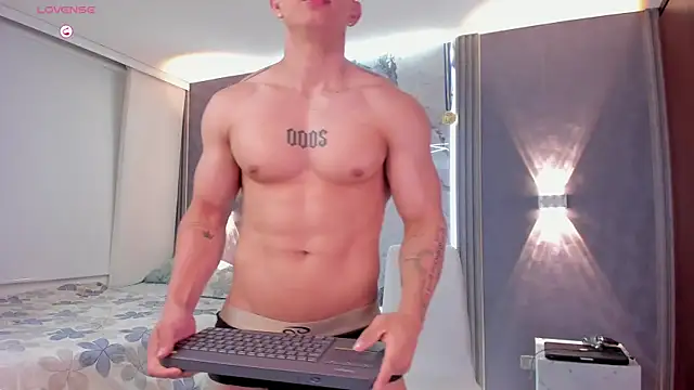 Johan Williams 07 online show from September 18, 3:19 am