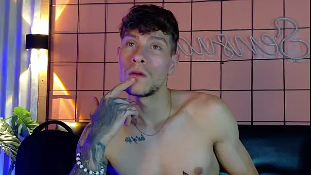 french sexx online show from December 19, 7:27 am