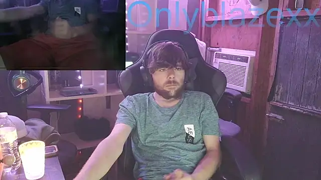 OnlyBlazexx online show from January 11, 6:17 am