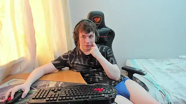 iliaskrislove online show from April 9, 6:19 am