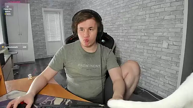 iliaskrislove online show from February 13, 12:21 pm