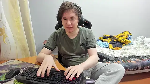 iliaskrislove online show from September 13, 4:08 pm