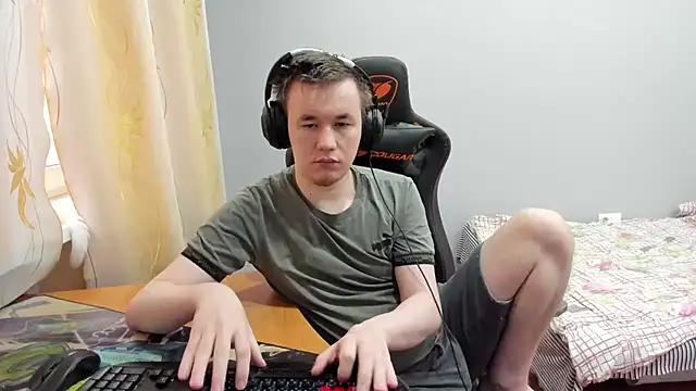 iliaskrislove online show from December 5, 5:47 am