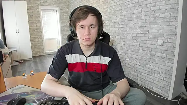 iliaskrislove online show from March 21, 12:28 pm