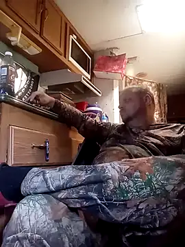 Snapshot of tjmacksjr chatting on December 6, 5:11 pm tjmacksjr online show from December 6, 5:11 pm