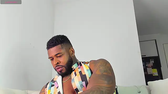 Makonneen online show from February 24, 10:10 pm