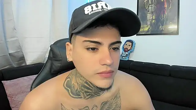 Snapshot of mad_maxxx2 chatting on February 23, 1:16 pm mad maxxx2 online show from February 23, 1:16 pm