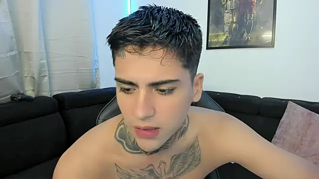 Snapshot of mad_maxxx2 chatting on February 8, 12:38 am mad maxxx2 online show from February 8, 12:38 am