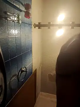 C8L3U online show from December 6, 9:43 am