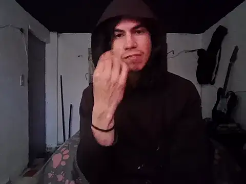 lmlfff online show from December 21, 2:36 pm