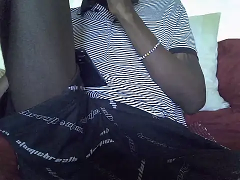 Delicious-D online show from February 25, 8:25 am