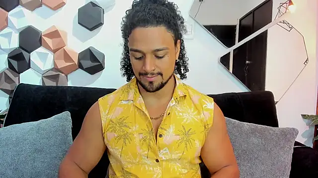 Snapshot of MikeEstevess chatting on March 8, 12:28 pm MikeEstevess online show from March 8, 12:28 pm
