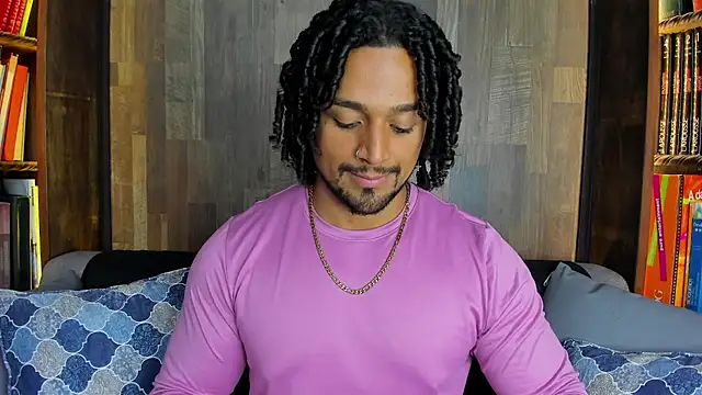 Snapshot of MikeEstevess chatting on February 4, 4:26 am MikeEstevess online show from February 4, 4:26 am