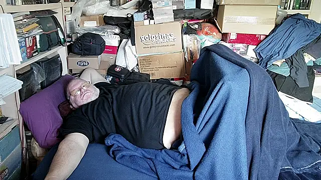 hadeszeuss2 online show from February 26, 3:24 pm