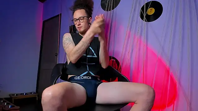 MrShaggy online show from February 19, 11:46 pm