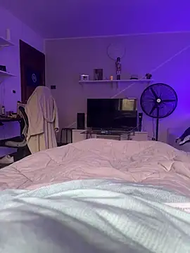 1ninefellababy online show from February 22, 9:34 am