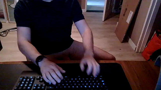 Snapshot of Dutchbone90 chatting on October 29, 8:17 am Dutchbone90 online show from October 29, 8:17 am